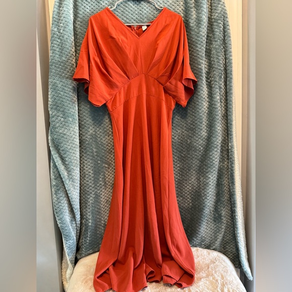 Elegant Orange Maxi Dress - Picture 3 of 7